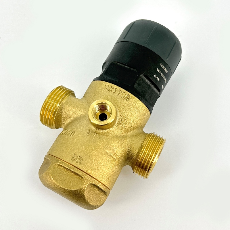 Редуктор давления 3/4" 1.5-7 бар PN25 D1 Eco латунь, для г/в, латунная колба, с разъем. соед Редуктор давления 3/4" 1.5-7 бар PN25 D1 Eco латунь, для г/в, латунная колба, с разъем. соед