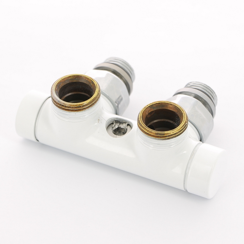 Узел ручной угловой 1/2" х 3/4" ЕК с запорным клапаном цвет белый Узел ручной угловой 1/2" х 3/4" ЕК с запорным клапаном цвет белый