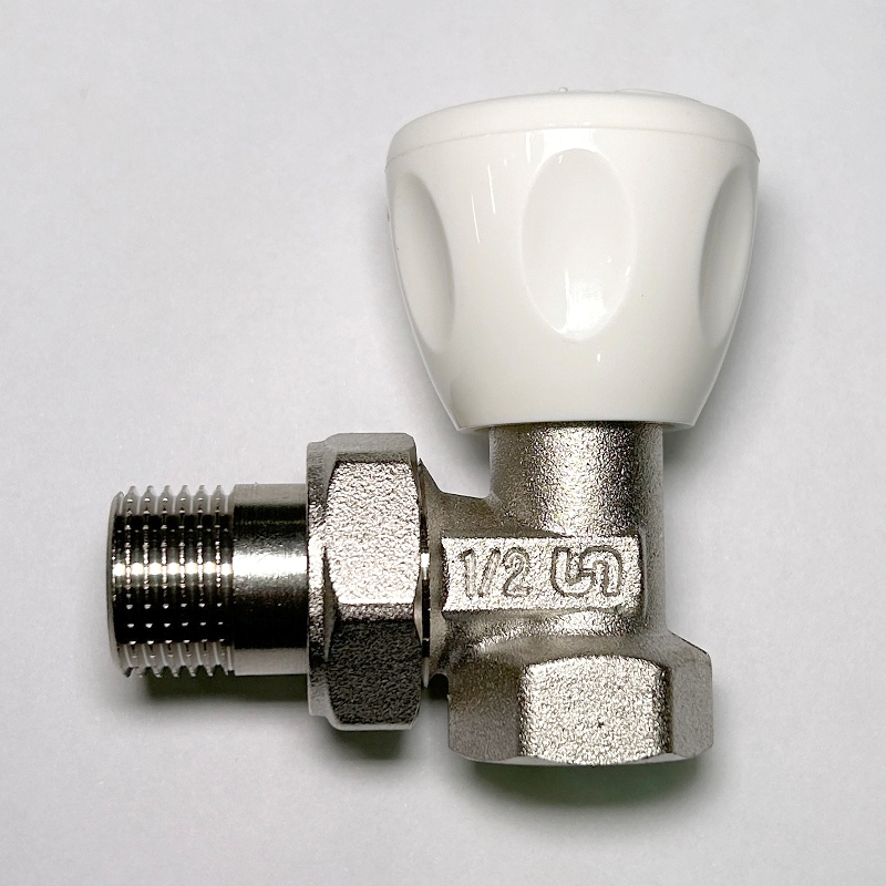 Вентиль ручной угловой НВ 1/2" с разъёмным соединением, никелированный Вентиль ручной угловой НВ 1/2" с разъёмным соединением, никелированный