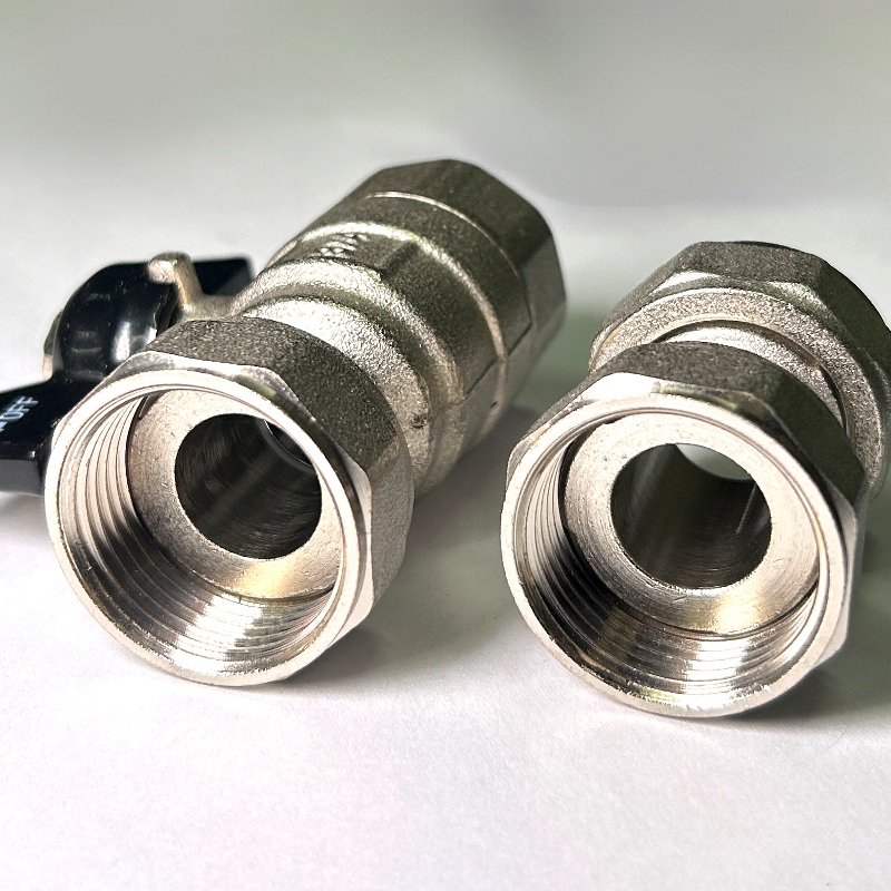 Фильтр-грязеуловитель магнитный 3/4" для котла, пластик чёрный Фильтр-грязеуловитель магнитный 3/4" для котла, пластик чёрный