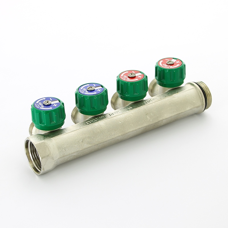 Коллектор НВ 1" х 4 вых 3/4" ЕК, вых 90', 50 мм, с вентилями, никель Коллектор НВ 1" х 4 вых 3/4" ЕК, вых 90', 50 мм, с вентилями, никель